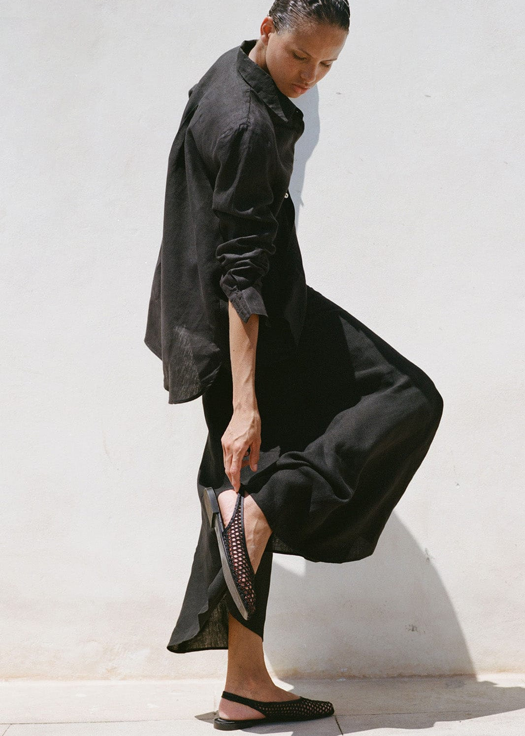 The Gina Oversized Shirt in black