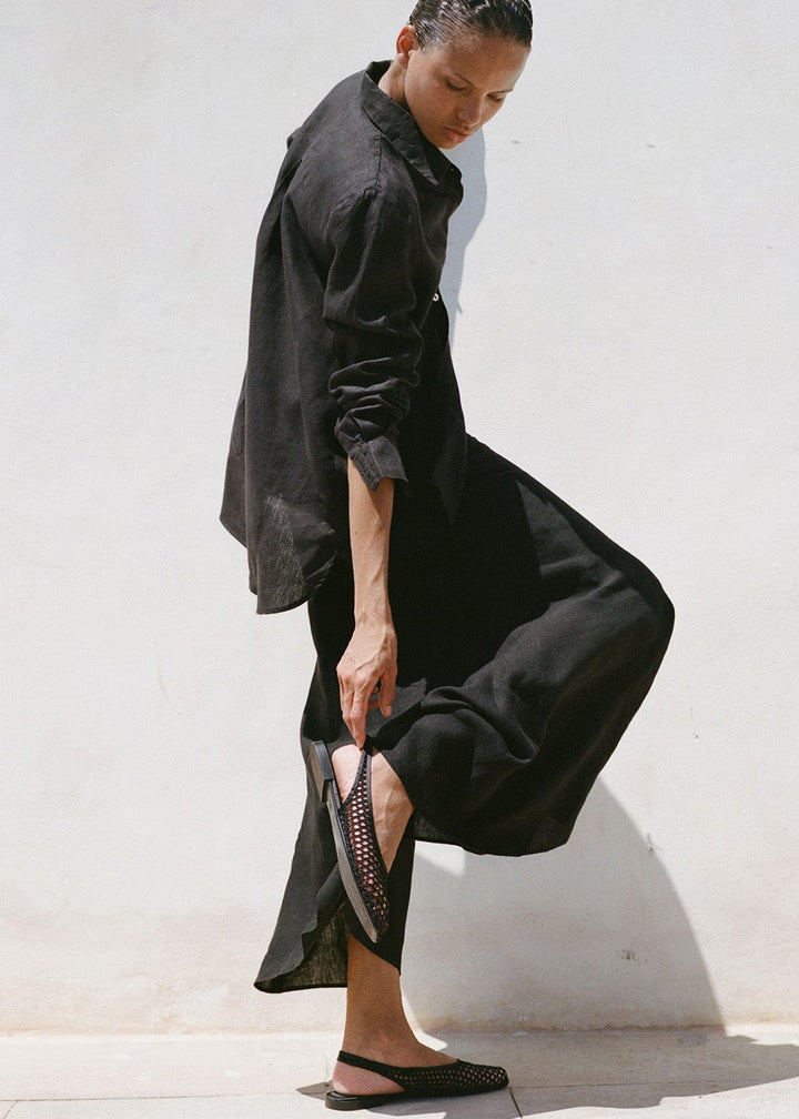The Gina Oversized Shirt in black