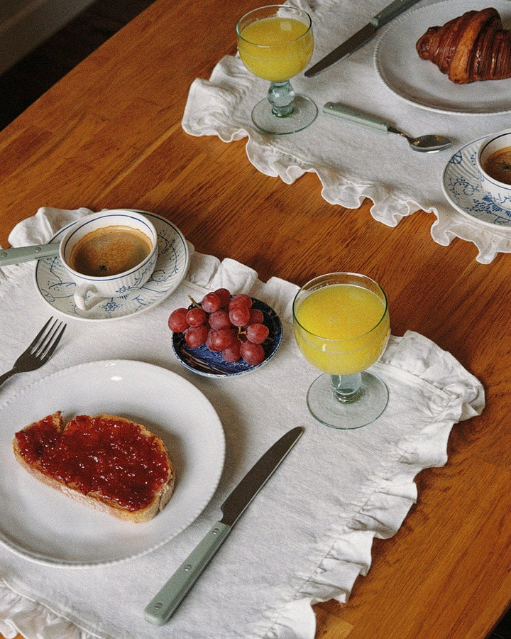 arkitaip Table Sets Off-White Set of Two Ruffled Casita Linen Placemats