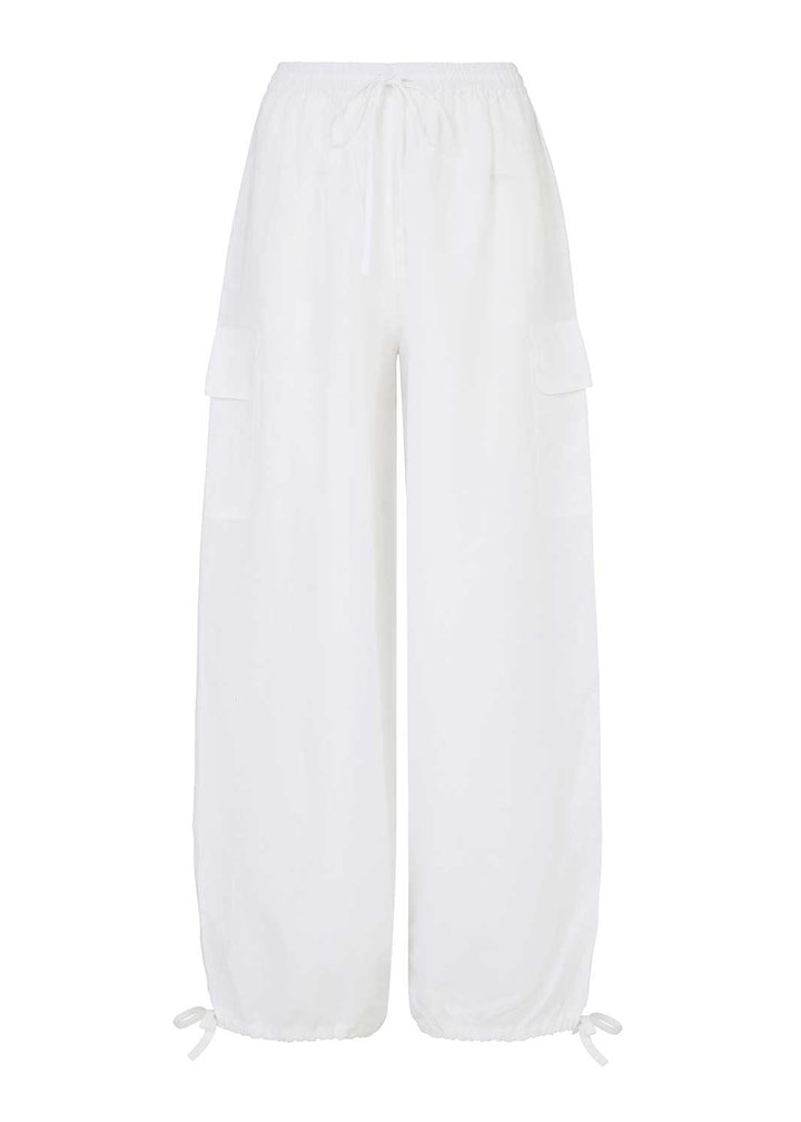 arkitaip Trousers The Remi Cargo Drawstring Trousers in white